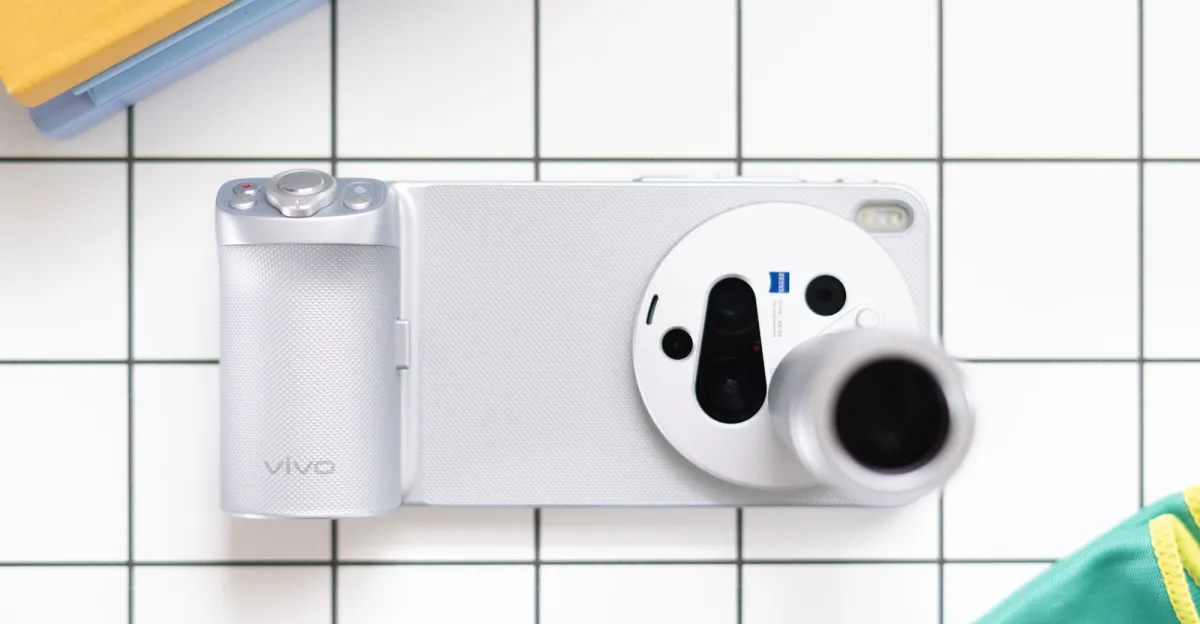 🤖 The Optical Lens of Truth: Why Modular Telephoto Extenders Should Replace Digital Zoom