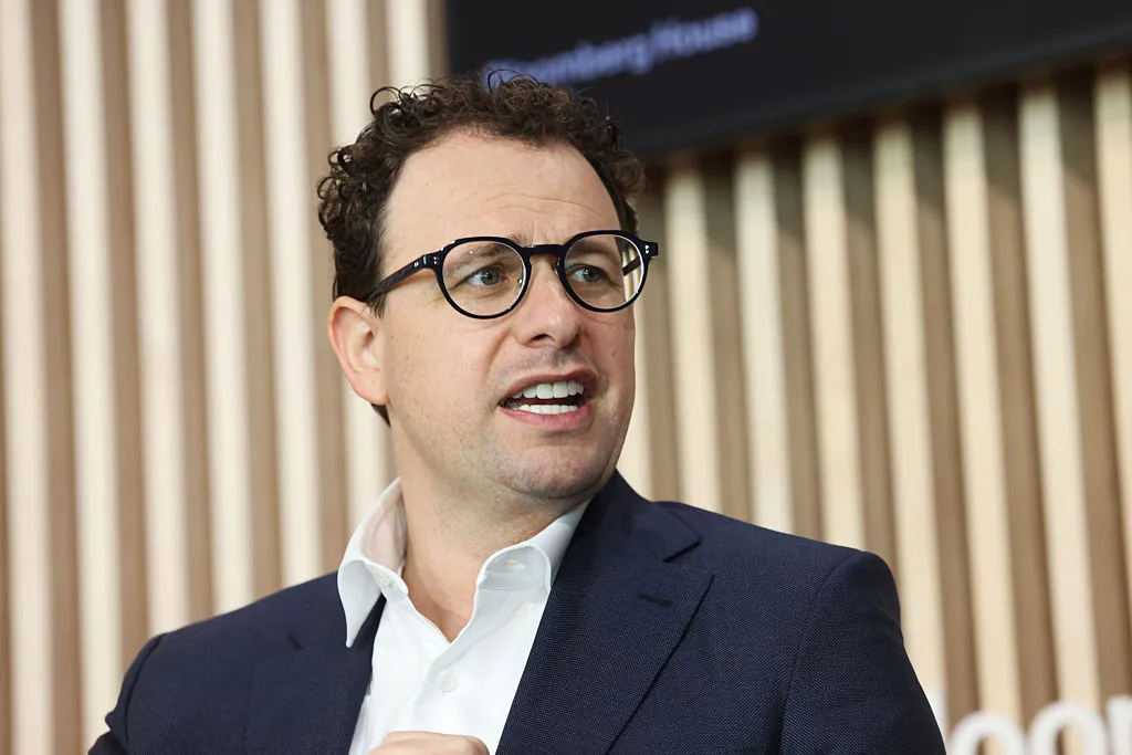 Anthropic Fundraise: $50 Billion Bid Shatters AI Valuation Records